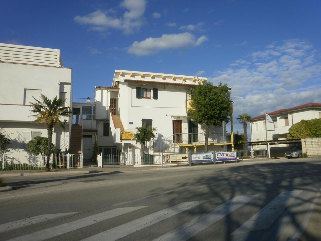 B&B Isabella Numana Bagian luar foto